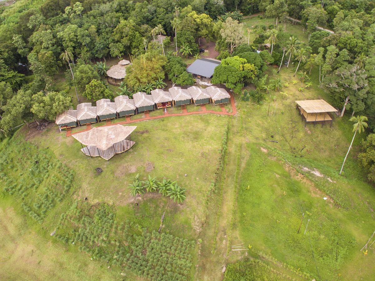 9 Huts On A Hill Hotell Kudat Exteriör bild